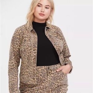 New! Torrid Women’s Leopard Denim Trucker Jacket, size 00, M/L, 10